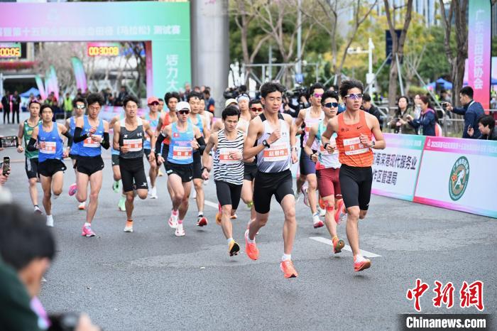全运会史上首个跨境马拉松测试赛鸣枪：深圳湾