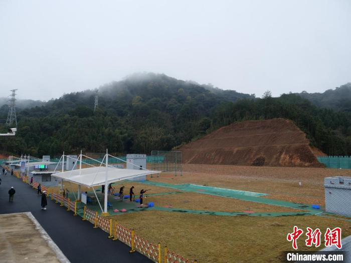 因场地设施完善、后勤保障到位与区域资源禀赋