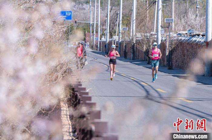女子半程马拉松点燃延庆春日赛道 尹恒钰夺冠推