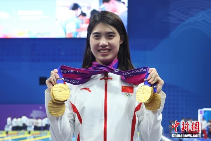 张雨霏以卓越成就斩获感动中国年度人物荣誉