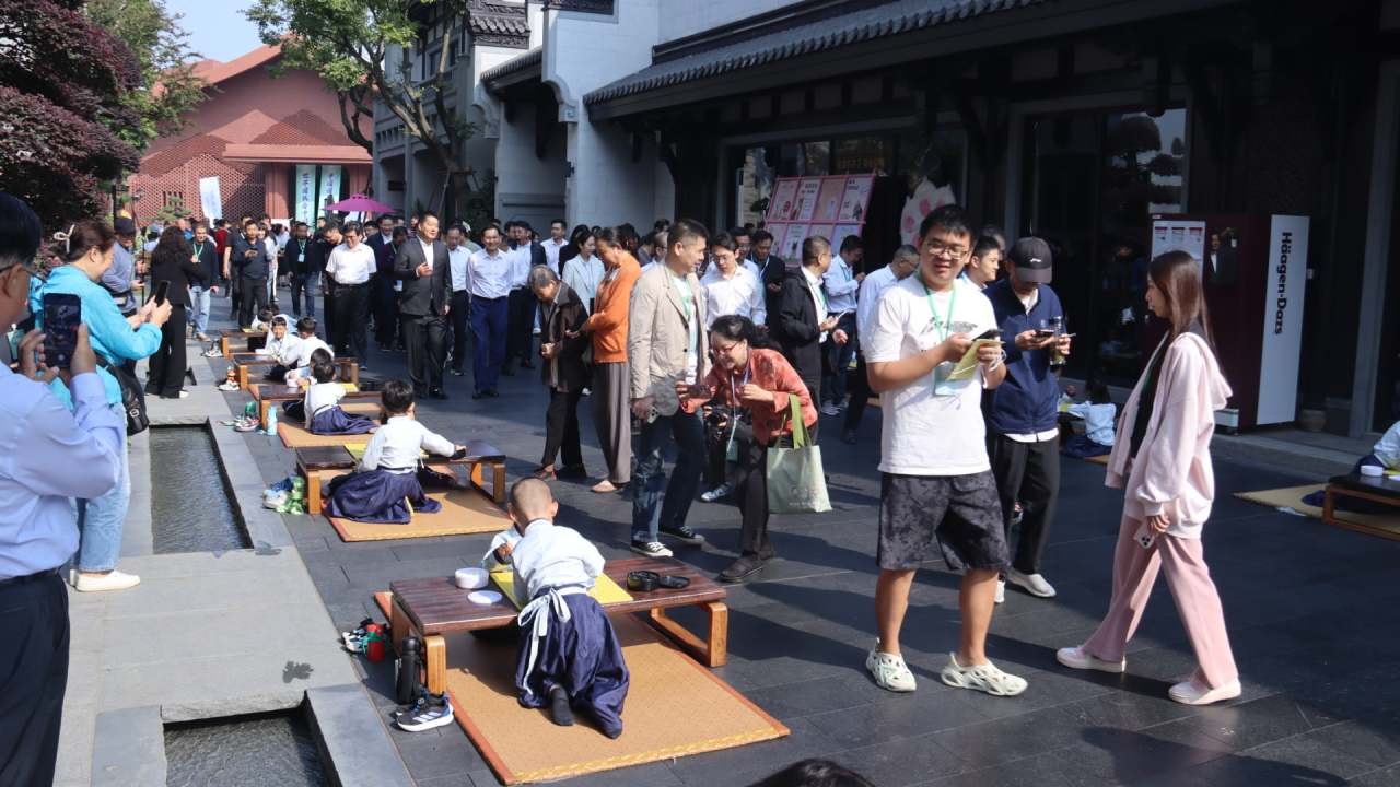 衢州烂柯杯全国职工围棋大赛启幕 百支队伍角逐