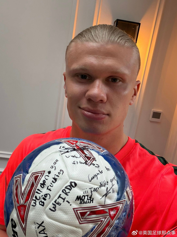 贝蒂内利赛前留言致敬哈兰德 帽子戏法助曼城大