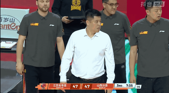 山西男篮遭江苏逆转 主帅潘江被驱逐引重罚