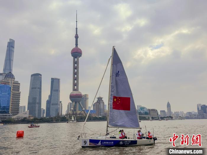 黄浦江畔帆船公开赛盛大启幕汇聚多船型顶尖选